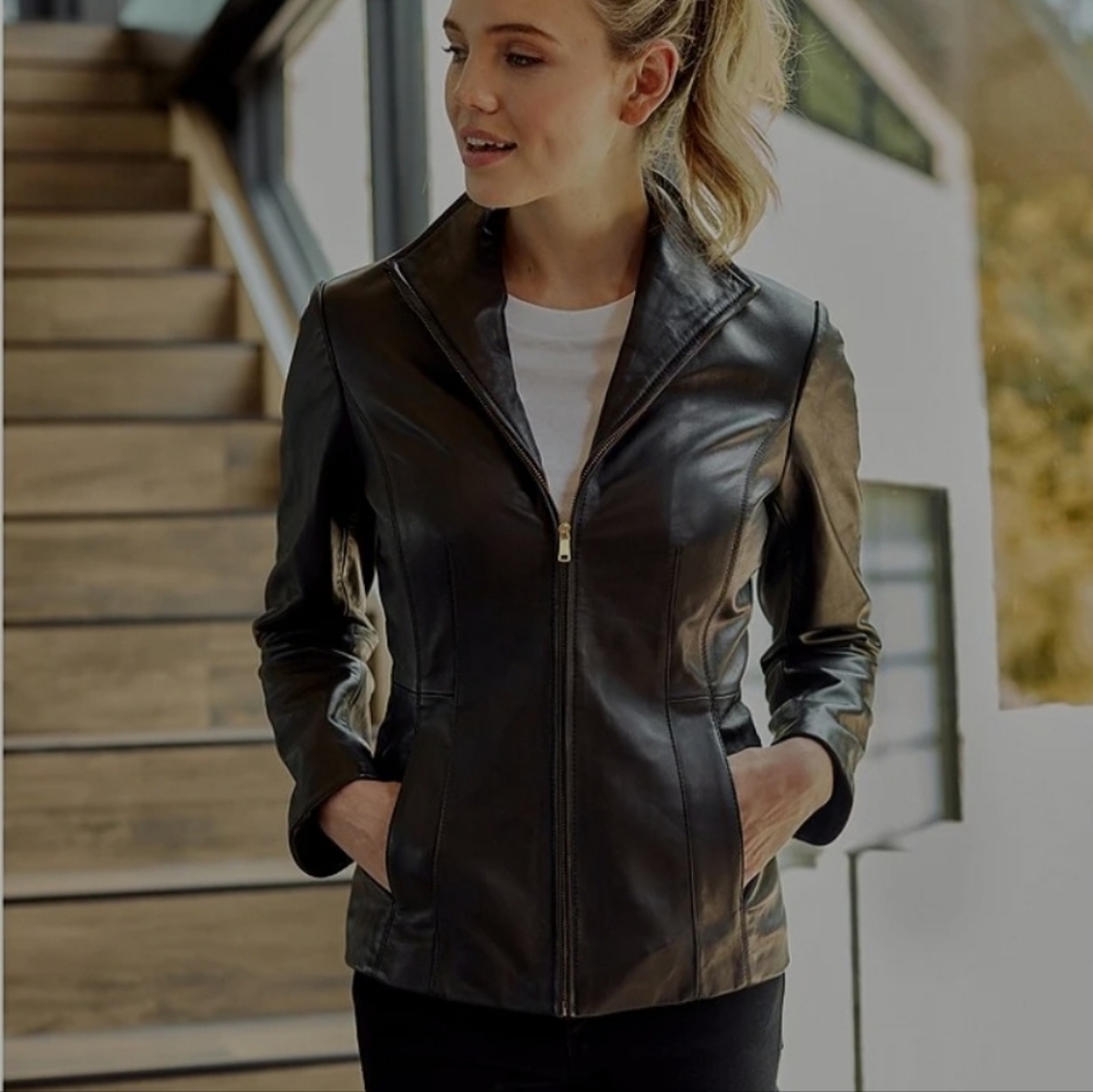 Bernardo Genuine Leather Jacket in Size PS
